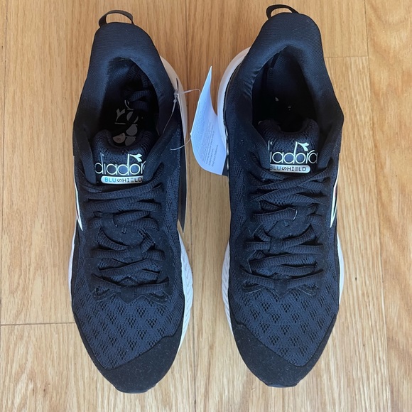 Diadora Shoes - Diadora running shoes never worn